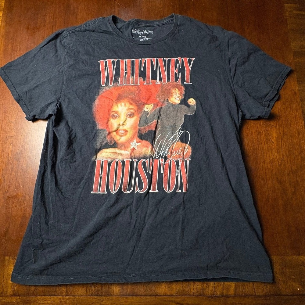 Whitney Houston Portrait Signature Black Graphic Tee Women's XL 21x27